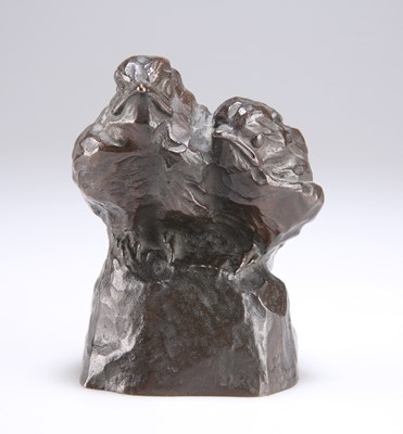 Lot 292 - FIRST HALF OF THE 20TH CENTURY, A CAST BRONZE GROUP OF A PAIR OF FLEDGING BIRD CHICKS