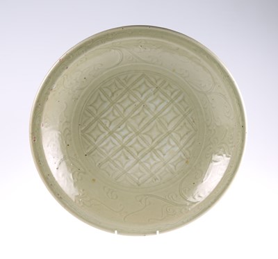 Lot 234 - A CHINESE LARGE CELADON CHARGER