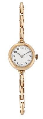 Lot 2252 - A LADY'S 9 CARAT GOLD EXPANDING BRACELET WATCH