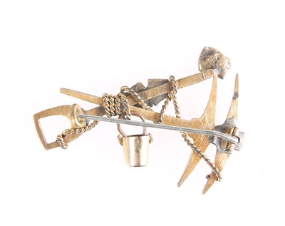 Lot 2286 - A LATE 19TH CENTURY SOUTH AFRICAN GOLD MINING BROOCH