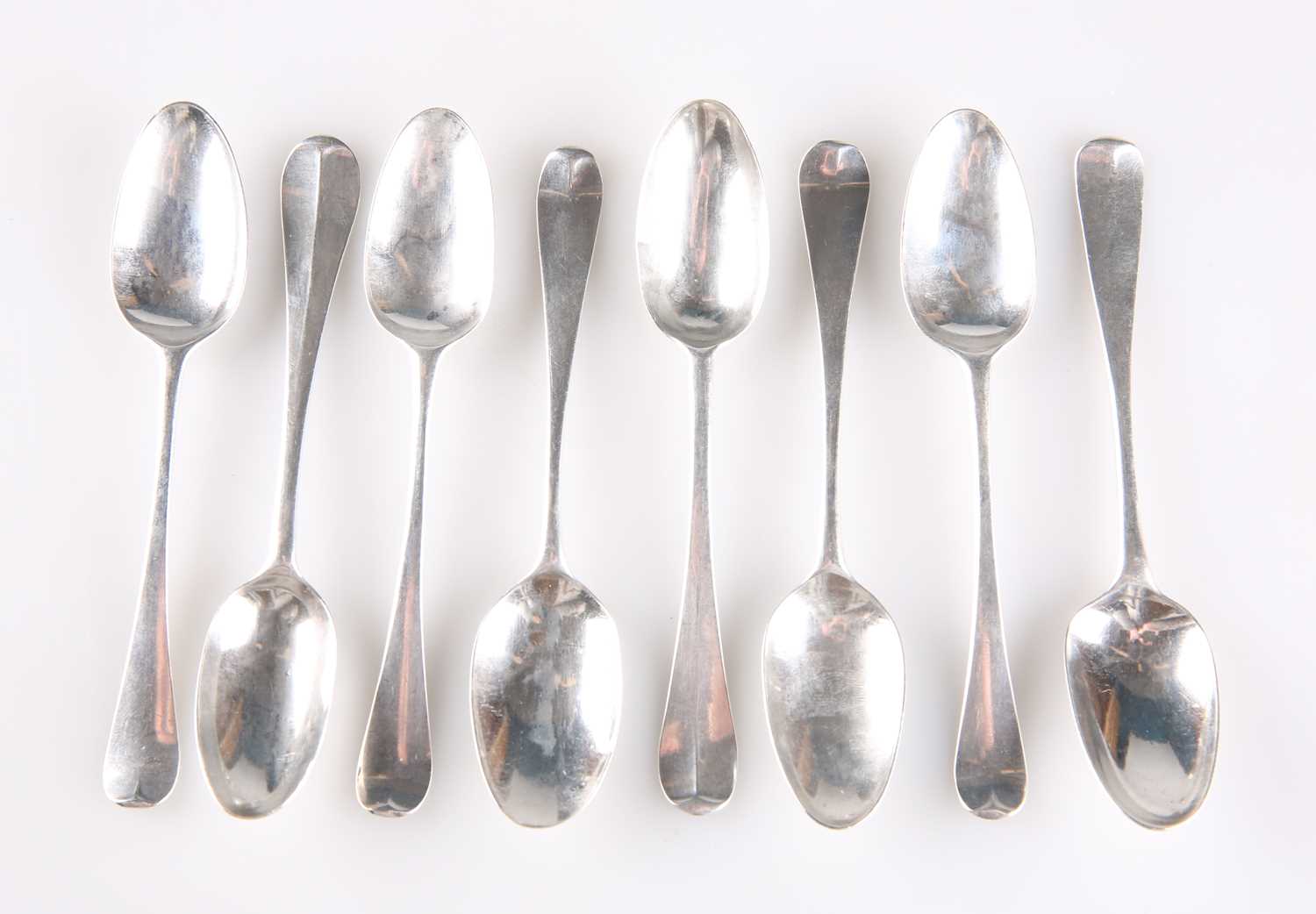 Lot 460 - A SET OF EIGHT GEORGIAN SILVER TEASPOONS