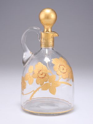 Lot 512 - A LATE 19TH/EARLY 20TH CENTURY GILT GLASS DECANTER, POSSIBLY BACCARAT