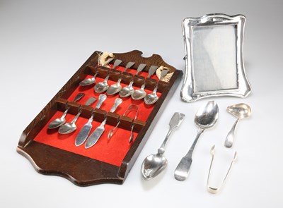 Lot 1289 - AN EDWARDIAN SILVER PHOTOGRAPH FRAME AND ASSORTED SILVER FLATWARE, GEORGIAN AND LATER