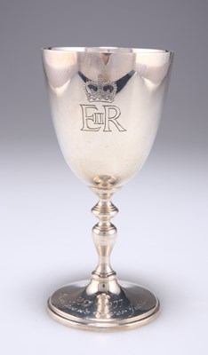 Lot 1390 - ROYAL INTEREST: AN ELIZABETH II COMMEMORATIVE SILVER GOBLET