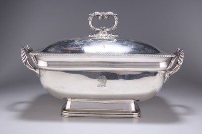 Lot 1195 - A GEORGE III SILVER SOUP TUREEN