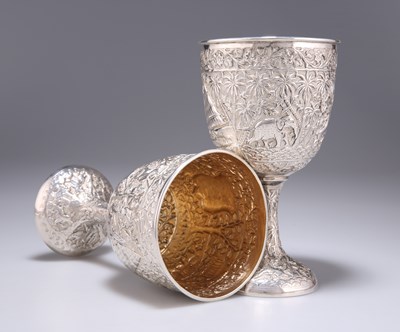 Lot 1311 - A PAIR OF INDIAN SILVER GOBLETS, 19TH CENTURY