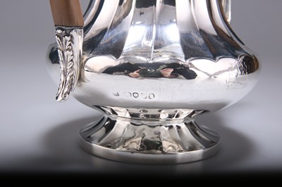 Lot 1221 - A GEORGE IV SILVER COFFEE POT