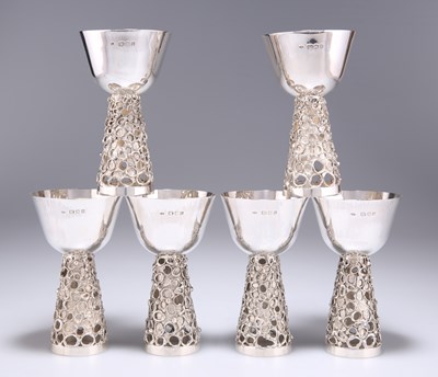 Lot 1157 - A SET OF SIX ELIZABETH II SILVER GOBLETS