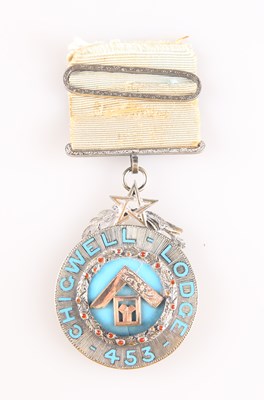 Lot 1340 - A VICTORIAN ENAMELLED MASONIC PAST MASTER BREAST JEWEL