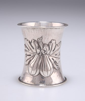 Lot 1163 - OMAR RAMSDEN: A GEORGE V SILVER NAPKIN RING