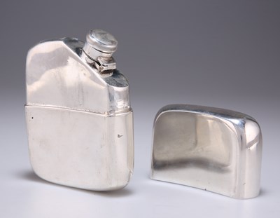 Lot 1034 - A LATE VICTORIAN SILVER SPIRIT FLASK