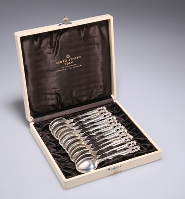 Lot 1405 - JOHAN ROHDE FOR GEORG JENSEN: A SET OF TWELVE ACORN PATTERN STERLING SILVER TEASPOONS