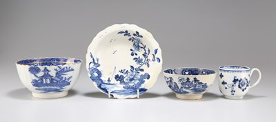 Lot 584 - A COLLECTION OF 18TH CENTURY BLUE AND WHITE PORCELAIN