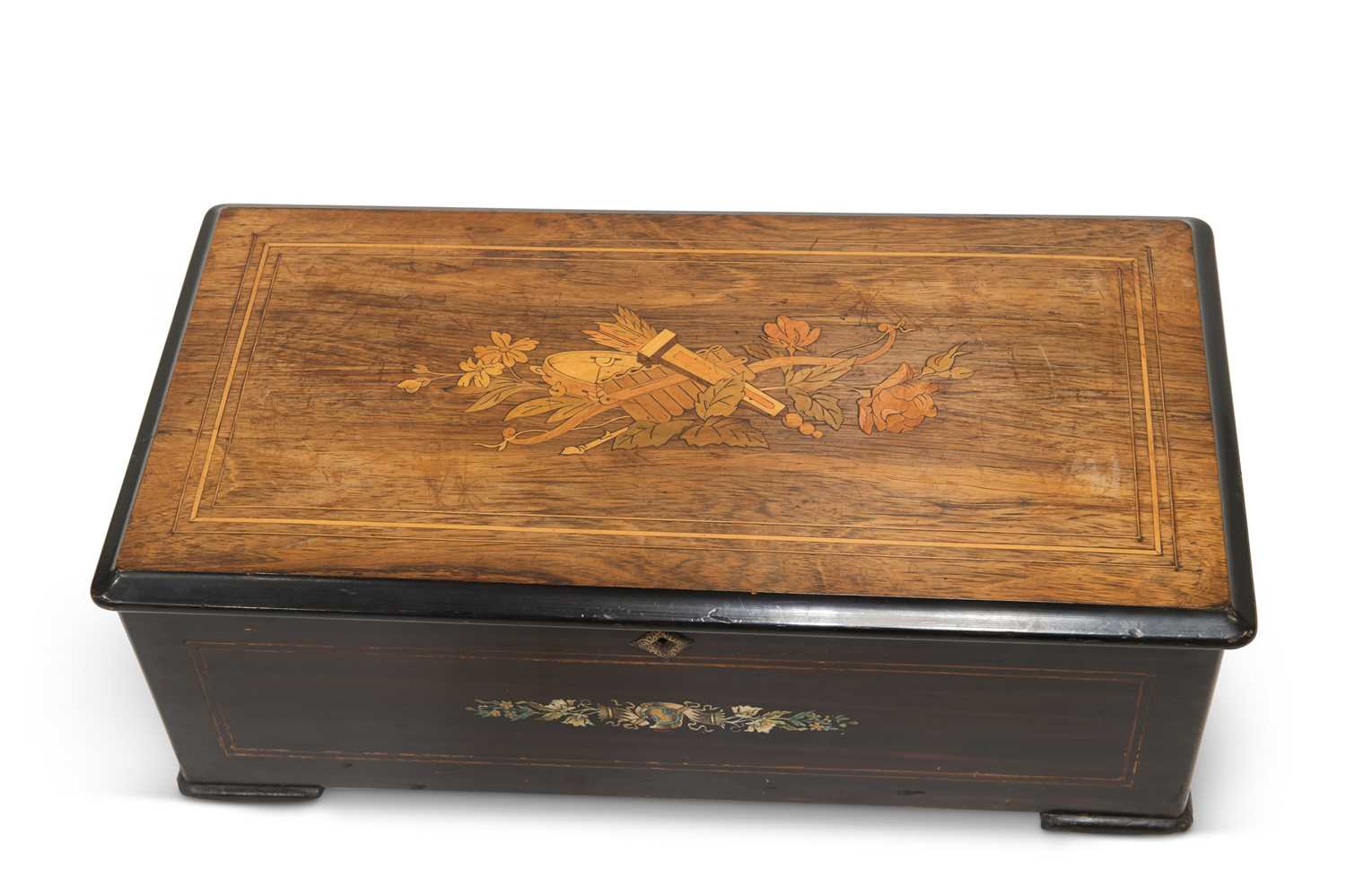 Lot 506 - A 19TH CENTURY SWISS CYLINDER MUSIC BOX
