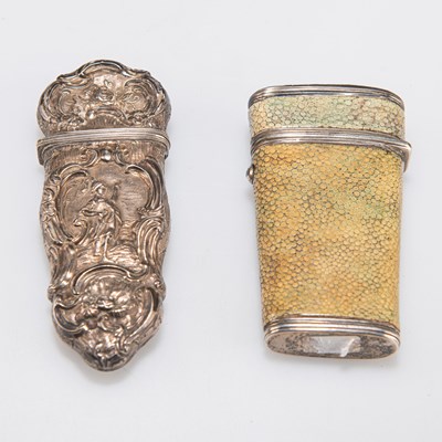 Lot 371 - A GEORGIAN SHAGREEN ÉTUI CASE, AND AN UNMARKED SILVER ÉTUI CASE