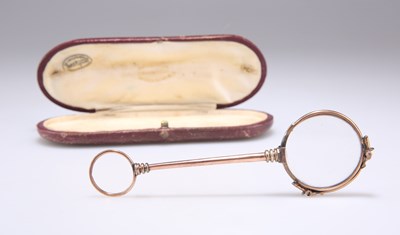 Lot 375 - A LORGNETTE, CIRCA 1900