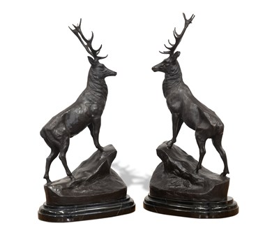 Lot 687 - AFTER MOIGNIEZ, A LARGE PAIR OF BRONZE STAGS