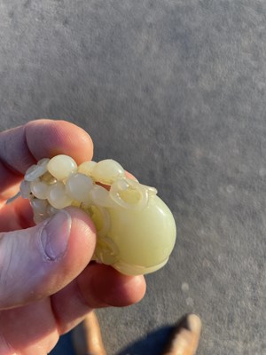 Lot 272 - A CHINESE JADE 'SQUIRREL AND GRAPES' GROUP
