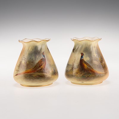 Lot 186 - A PAIR OF EARLY 20TH CENTURY ROYAL WORCESTER VASES