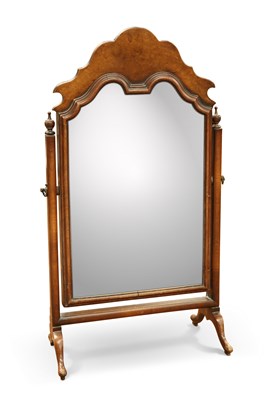 Lot 620 - A QUEEN ANNE STYLE WALNUT DRESSING TABLE MIRROR, EARLY 20TH CENTURY