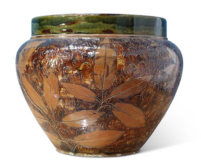 Lot 171 - A LARGE LATE 19TH CENTURY ROYAL DOULTON AUTUMN LEAVES JARDINIÈRE