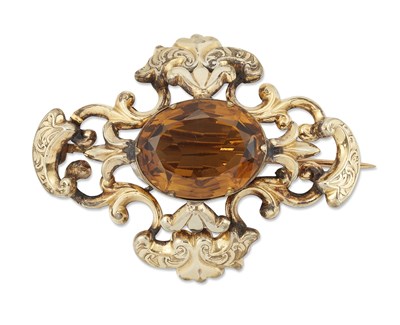 Lot 476 - A MID-19TH CENTURY CITRINE BROOCH