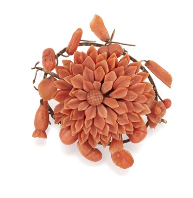 Lot 2036 - A MID-19TH CENTURY CARVED CORAL BROOCH