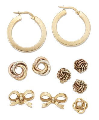 Lot 2203 - FOUR PAIRS OF EARRINGS AND TWO SINGLE STUD EARRINGS
