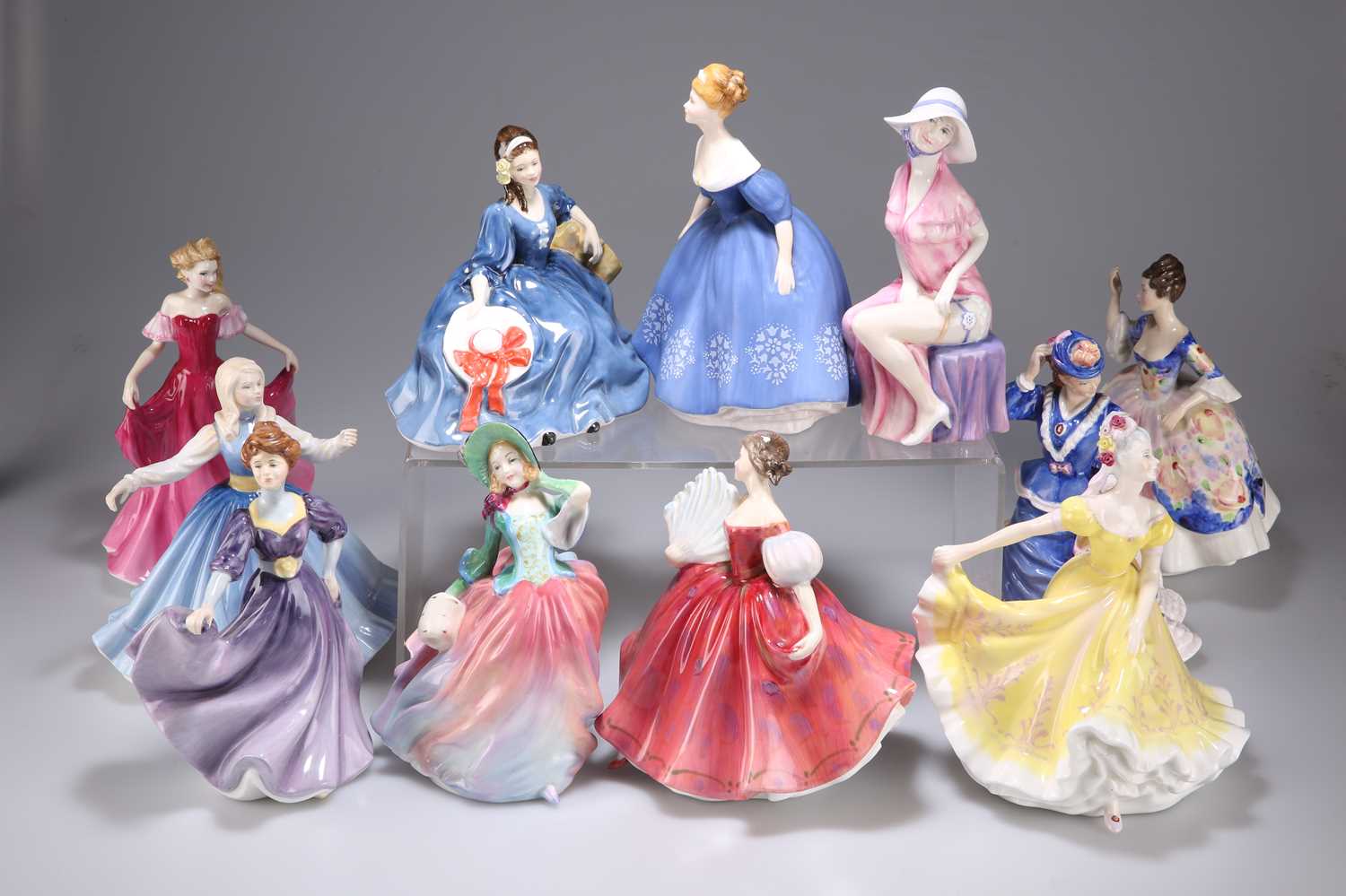 Lot 572 - A COLLECTION OF ROYAL DOULTON FIGURES