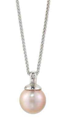 Lot 2276 - AN 18 CARAT WHITE GOLD CULTURED PEARL PENDANT ON CHAIN