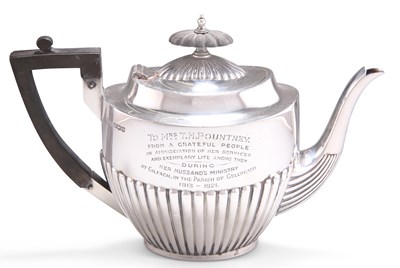 Lot 1317 - A GEORGE V SILVER TEAPOT