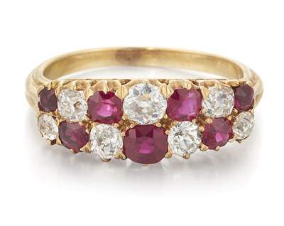 Lot 2023 - A LATE 19TH CENTURY RUBY AND DIAMOND RING