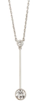 Lot 2176 - AN EARLY 20TH CENTURY DIAMOND PENDANT ON CHAIN