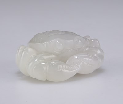 Lot 677 - A CHINESE JADE CARVING OF A CRAB