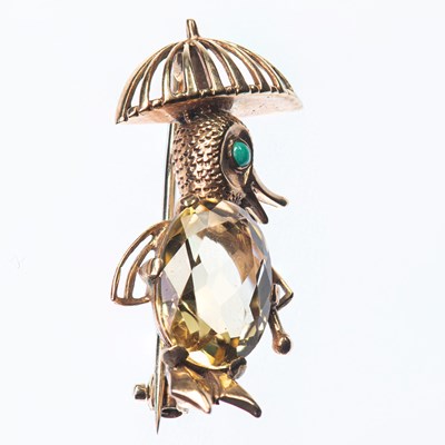 Lot 546 - A 9 CARAT GOLD NOVELTY CITRINE AND TURQUOISE DUCK BROOCH