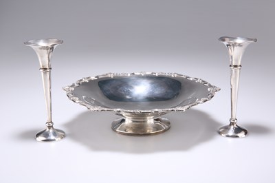 Lot 28 - A SILVER DISH AND A PAIR OF CONTINENTAL SILVER BUD VASES