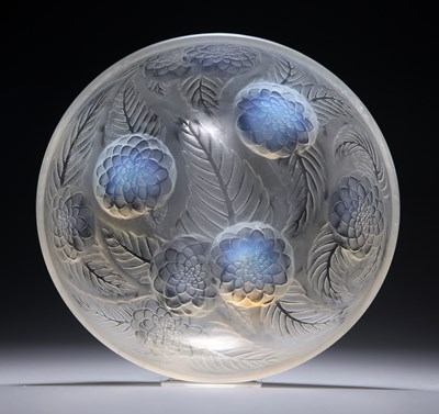 Lot 522 - RENÉ LALIQUE (FRENCH, 1860-1945), A 'DAHLIAS' BOWL, DESIGNED 1921