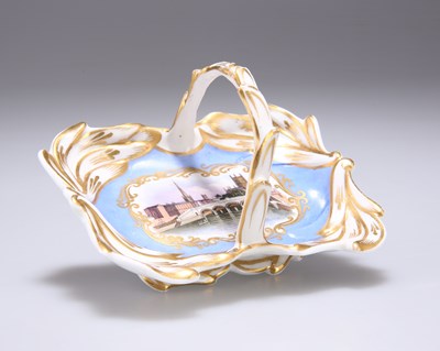 Lot 545 - A CHAMBERLAIN'S WORCESTER MINIATURE BASKET