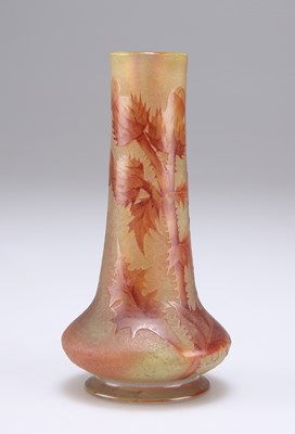 Lot 504 - A DAUM NANCY CAMEO GLASS SMALL SOLIFLORE VASE, CIRCA 1900