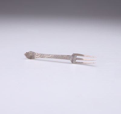 Lot 472 - A 17TH CENTURY SILVER TOY FORK