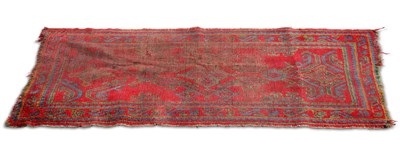 Lot 985 - AN OUSHAK RUG