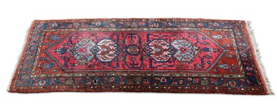 Lot 982 - A HAMADAN RUG